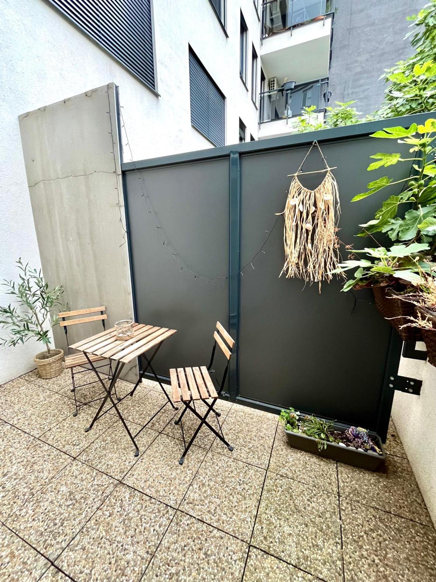 The Elite Suite Downtown 2- Bedroom Apt Ac & Garage Parking Bratislava Eksteriør billede